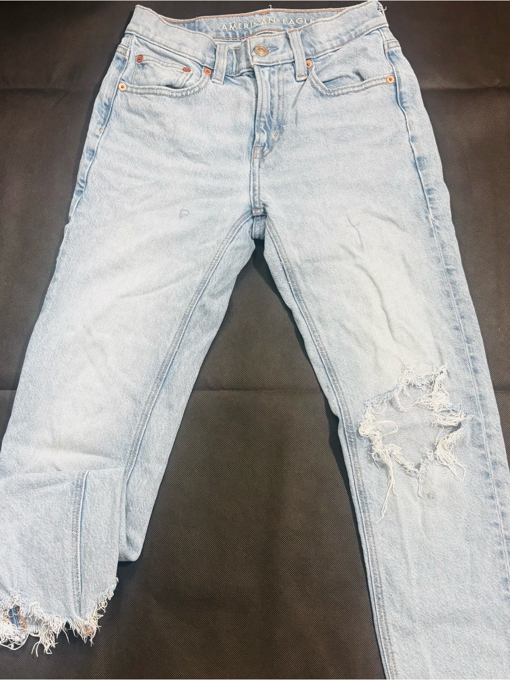 American Eagle Women’s 90’S Skinny Light Wash Ripped Jeans 00 Short